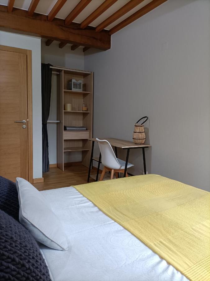 Bico De Pedra Apartment ซานติอาโก เด กอมโปสเตลา ภายนอก รูปภาพ