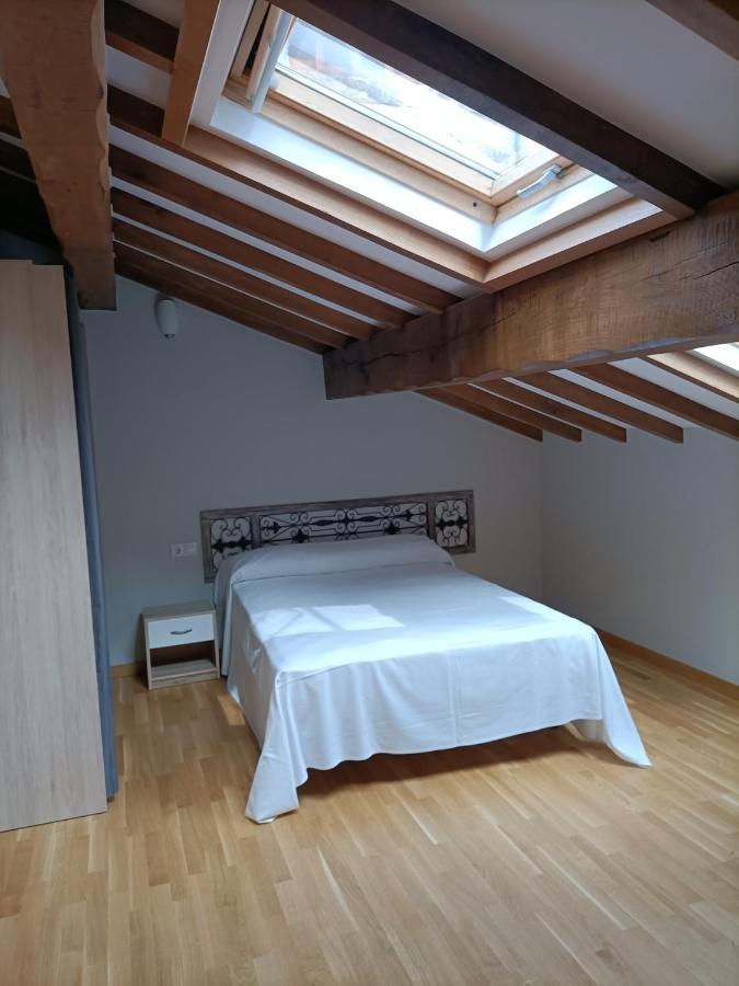 Bico De Pedra Apartment ซานติอาโก เด กอมโปสเตลา ภายนอก รูปภาพ